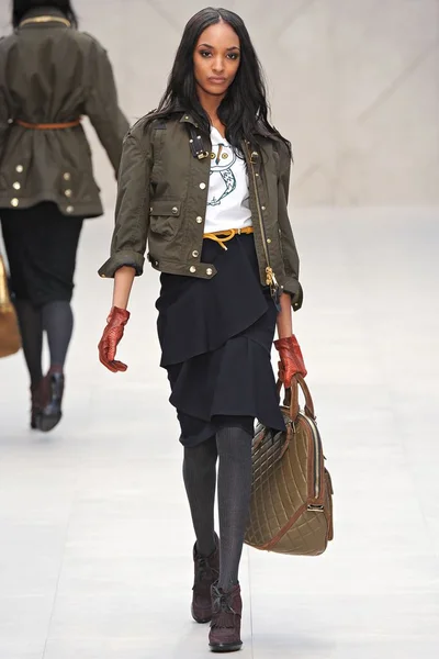 Look 28